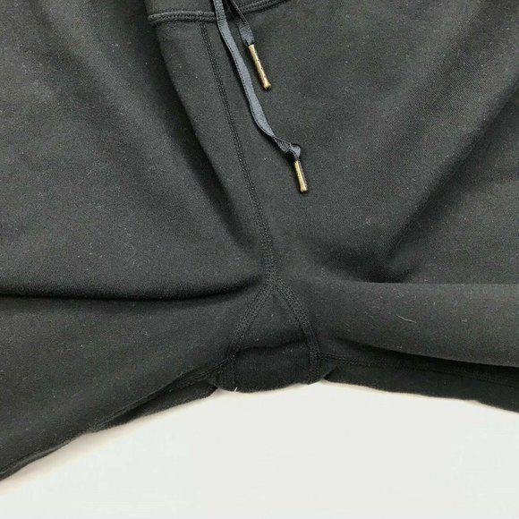 Lululemon Solid Black Cropped‎ Pants Stretch - Picture 3 of 6